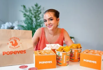 Frango-frito-para-clientes-com-altura-menor-que-155m-Entenda-a-nova-campanha-da-Popeyes